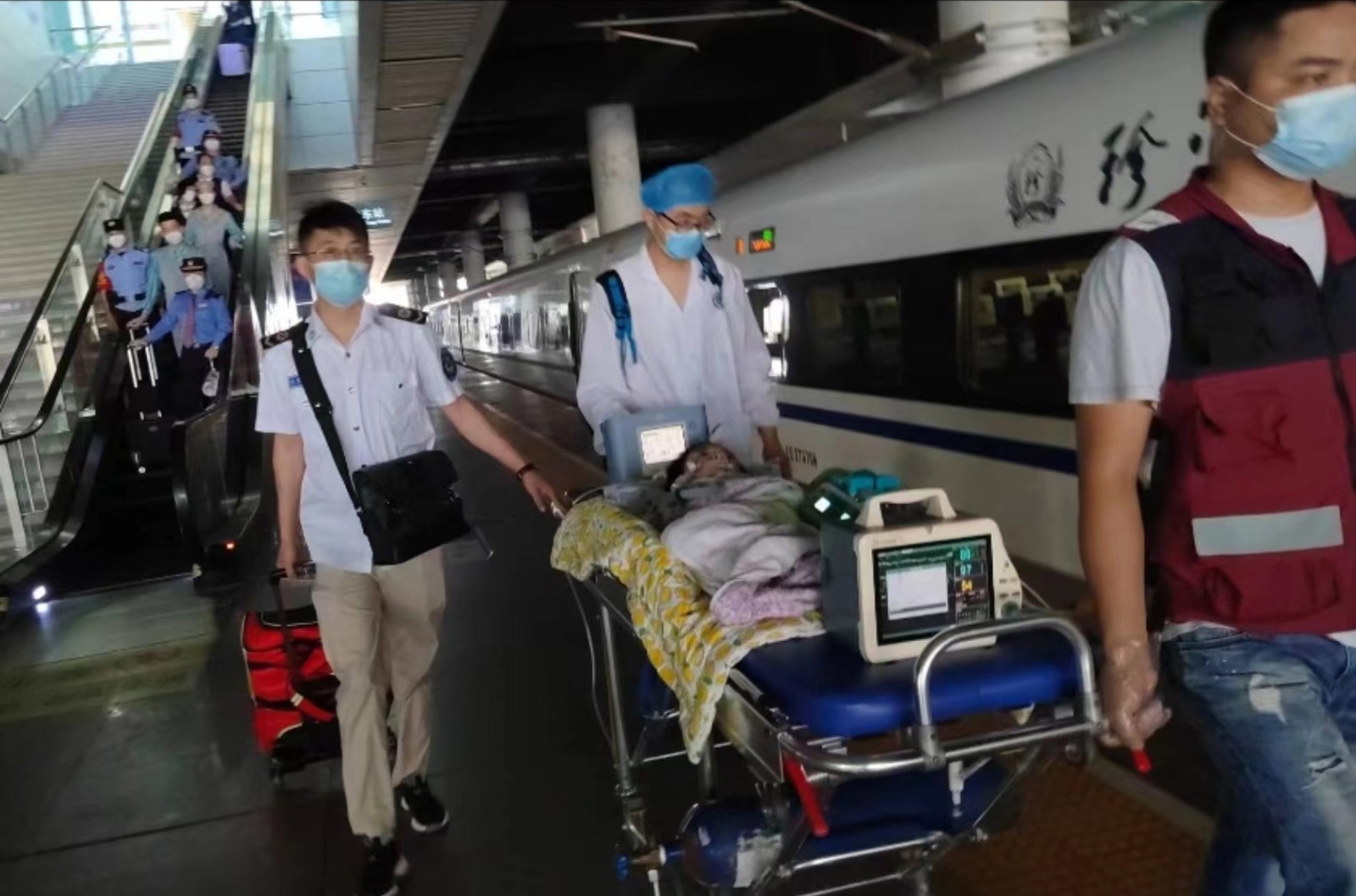 涿鹿县高铁转运公司